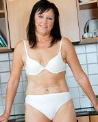 curvy mature milf text sex chat